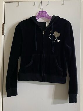 No Boundaries juniors L Black Velour Hoodie with Metallic Heart Accents